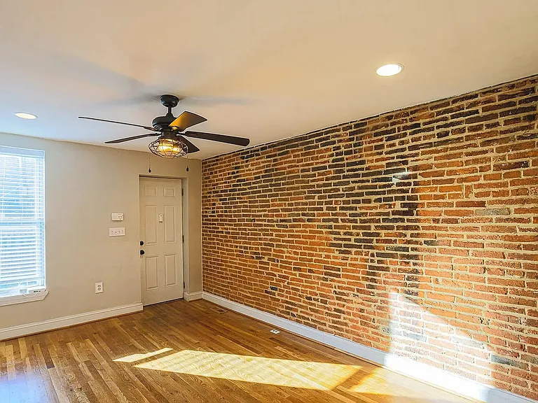 1737 Olive St — Photo 7