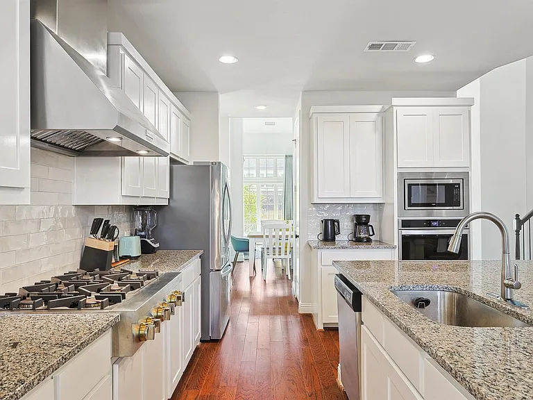 2338 Perdue Ave — Photo 15