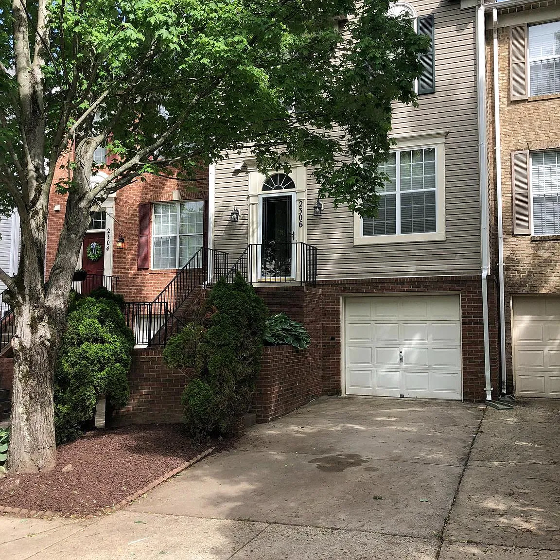 3 bed, 2.5 bath, 2030 sqft, $3,150 — Photo 2