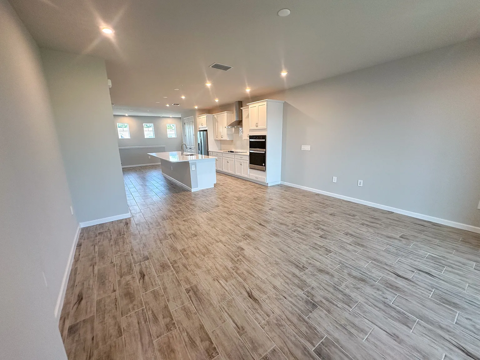 2 bed, 2.0 bath, 1480 sqft, $3,000 — Photo 4