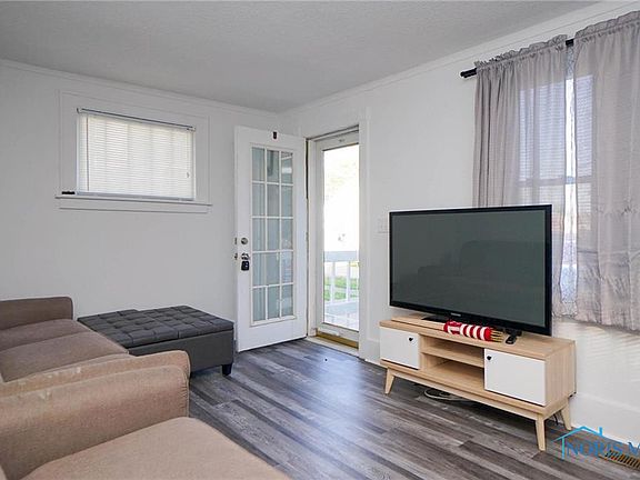 4th image of 612 Lilley Pl