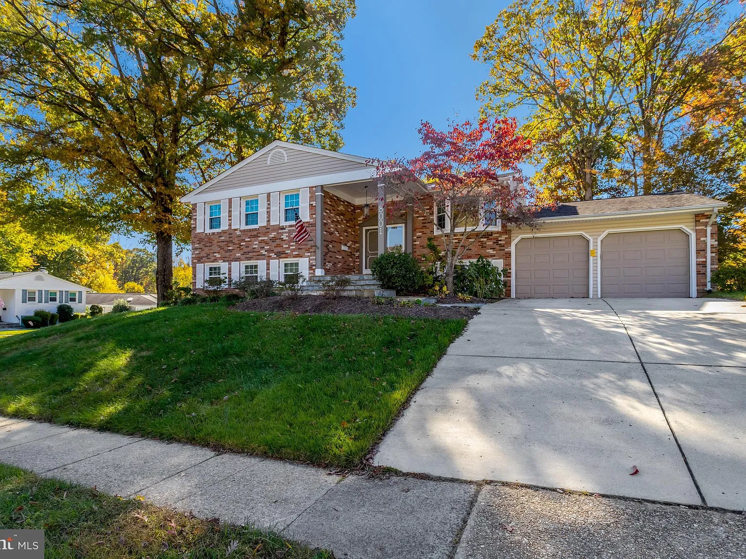 5 bed, 3.0 bath, 2684 sqft, $4,600 — Photo 3
