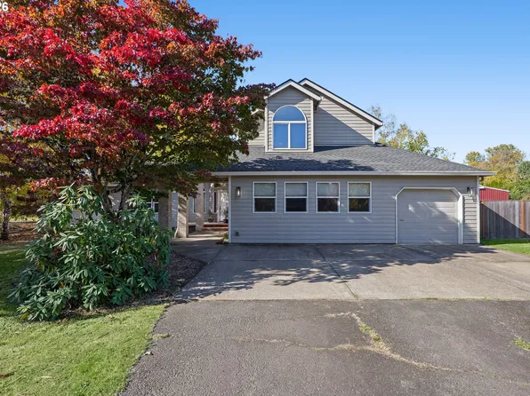 9925 NE Hillview Ct, Newberg, OR 97132