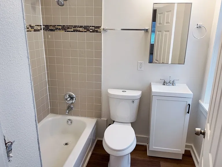 636 Tafel St #2 — Photo 5