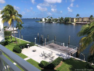 7939 West Dr APT 303, North Bay Village, FL, 33141