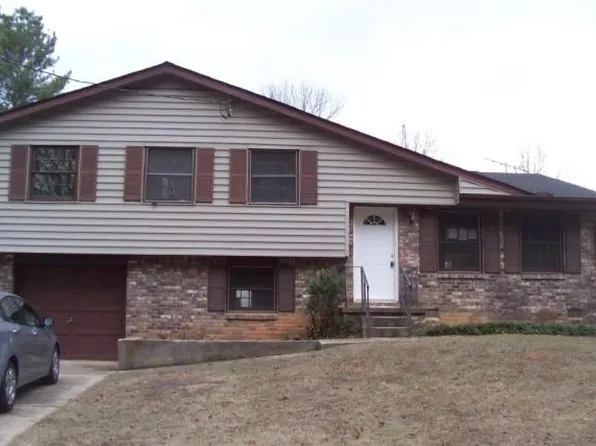 957 Scott Rd, Riverdale, GA 30296