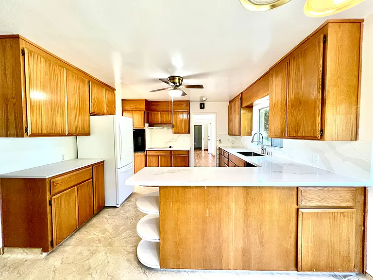 209 Cherry Ave — Photo 6