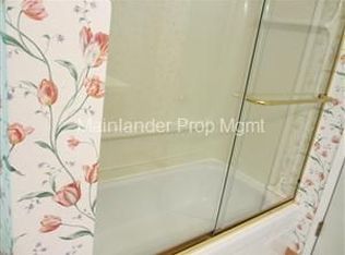 2390 Wembley Park Rd, Lake Oswego, OR 97034