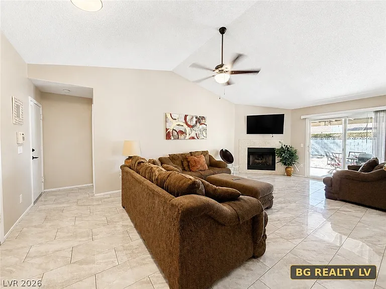 6600 Light Breeze Dr — Photo 3