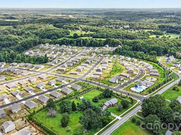 495 Perry Rd, Troutman, NC 28166