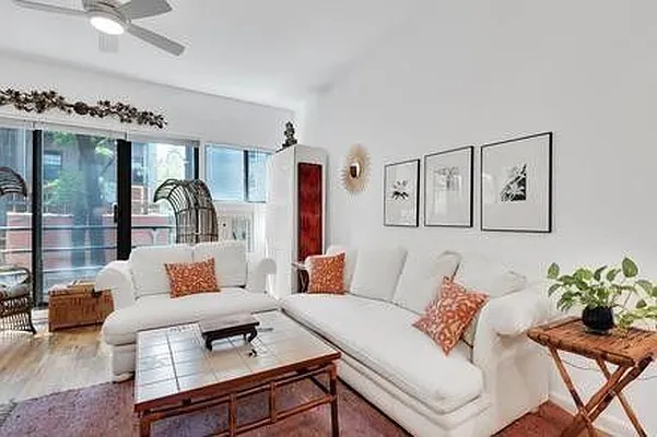 Rented by Level Group | media 8