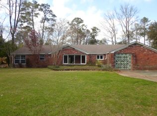 1 Fatherland Rd, Natchez, MS 39120