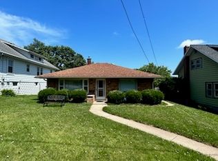 815 E 3rd St, Dixon, IL 61021