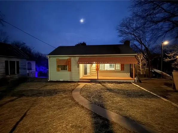 300 Dameron St, Eden, NC 27288