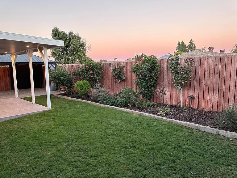 6447 Winona Ave — Photo 10