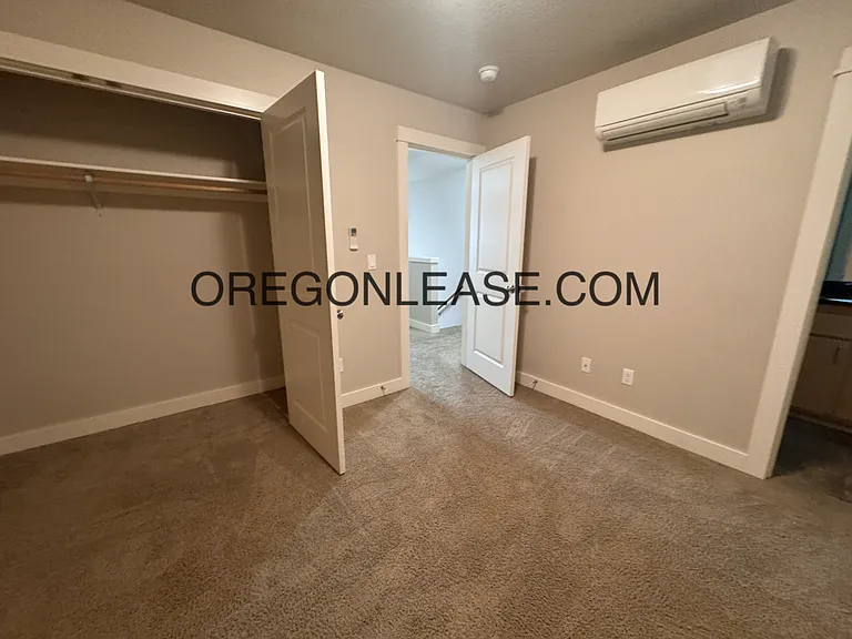 963 Lorella Ave — Photo 8