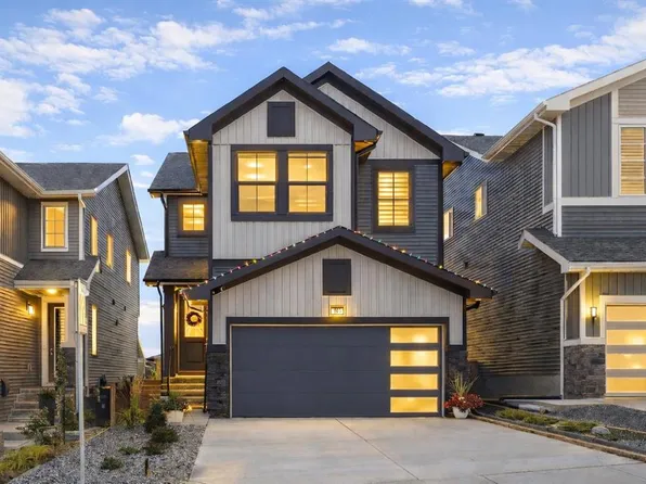 363 W Precedence Hl, Cochrane, AB T4C 2T7