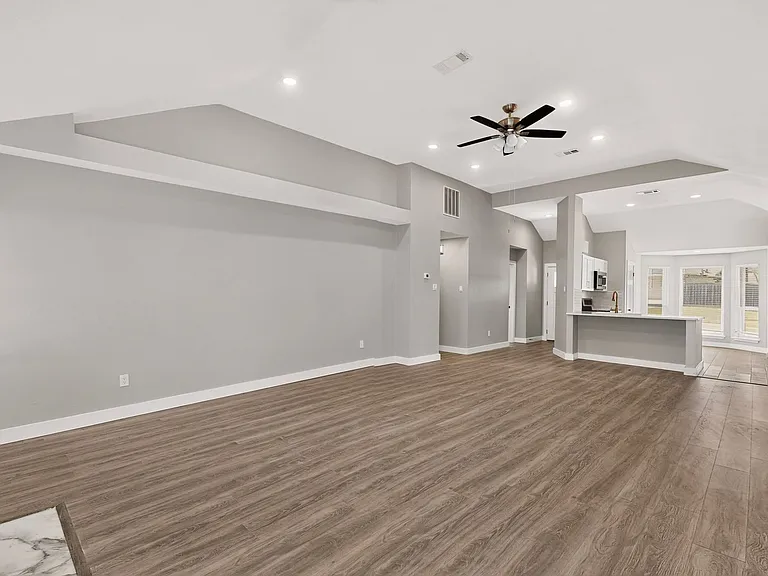 3604 Lily Ln — Photo 12