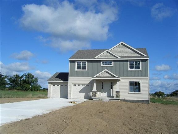 2nd image of 5 Horseshoe Ln