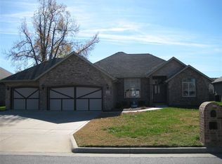 3210 W Village Ter, Springfield, MO 65810