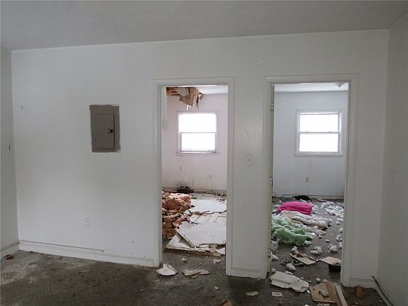 5th image of 600 Ella St