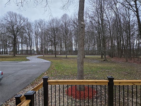 3rd image of 1075 NE River Rd