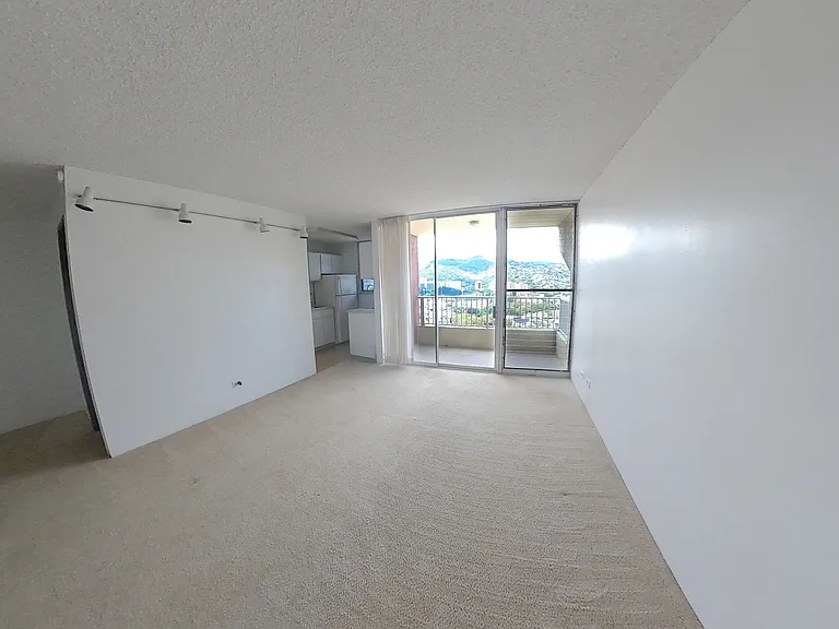2740 Kuilei St #2101 — Photo 1