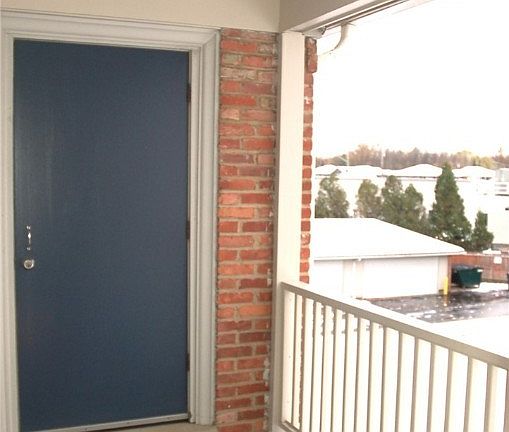 4th image of 2234 Glouchester Dr