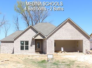 170 Steeplechase Dr, Medina, TN 38355