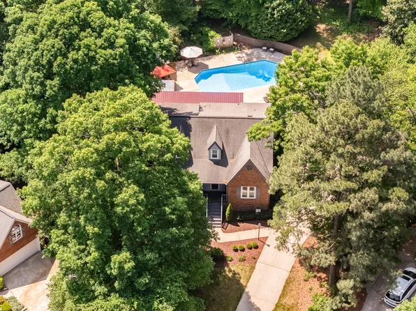 7901 Farnham Ct, Raleigh, NC 27615