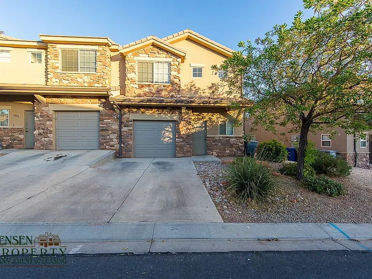 370 W Buena Vis #101 — Photo 2