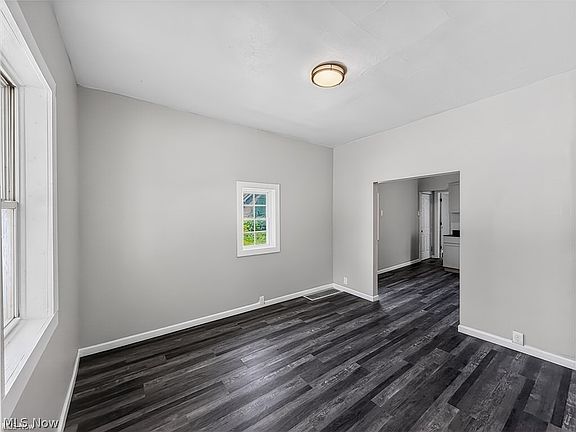 2nd image of 813 W 17th St