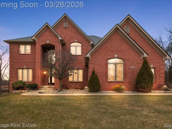 1486 Chestnut Trl, Oxford, MI 48371