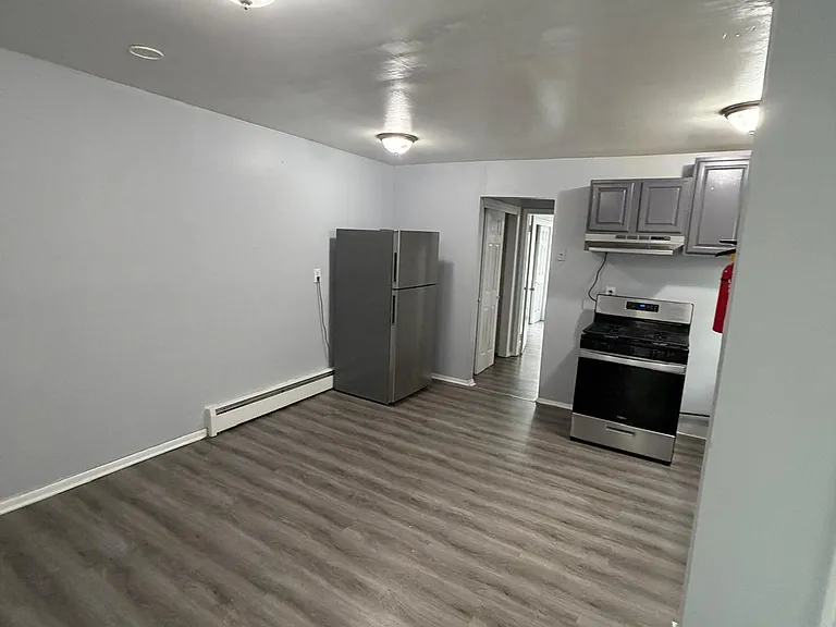 1599 Oliver St #2 — Photo 2