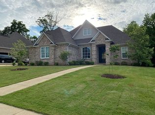 123 Oxmoor Rdg, Oxford, MS 38655