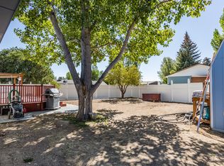 1110 Bridger Dr, Green River, WY 82935