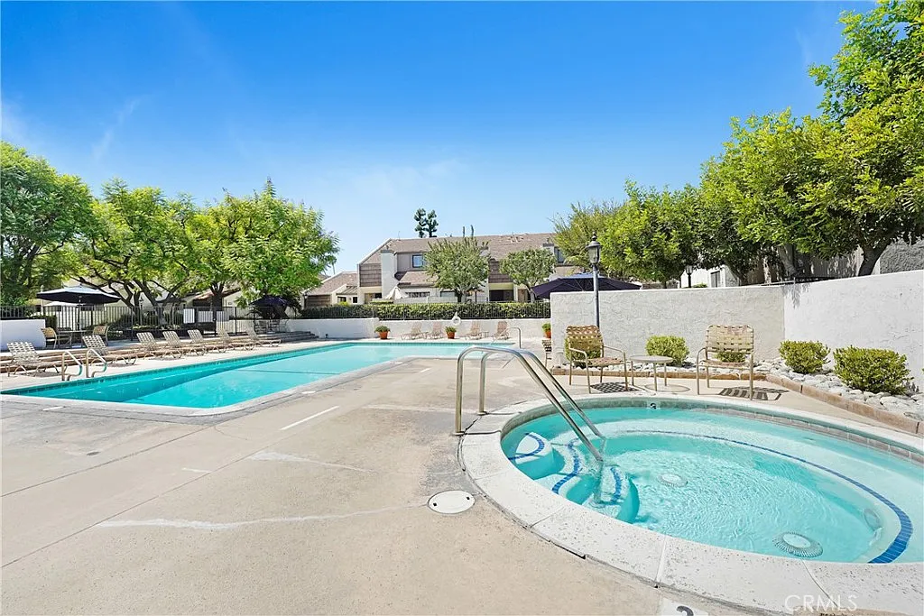 3 bed, 1400 sqft, $3,800 — Photo 3