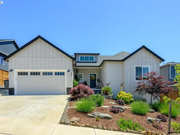 2898 NW Mount Ashland Ln, McMinnville, OR 97128