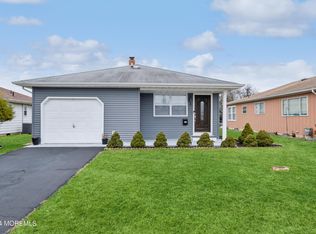 3 Mayaguana St, Toms River, NJ 08757