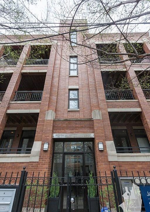 1st image of 679 N Peoria St APT 1