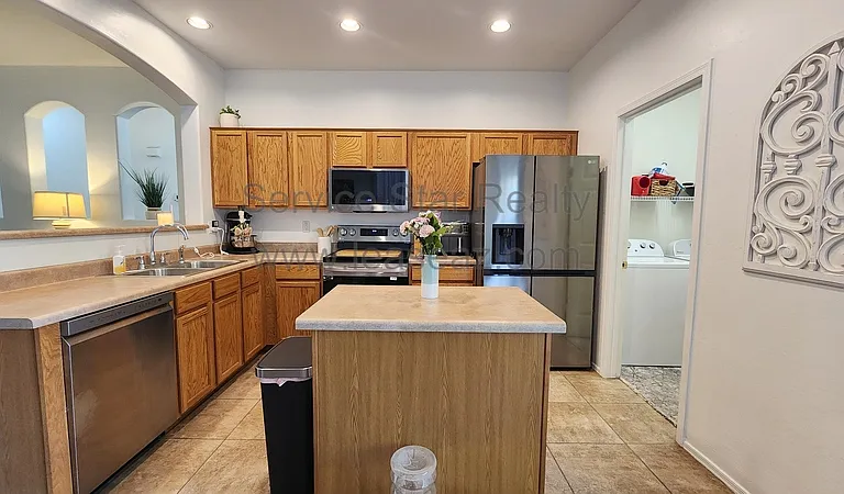 44152 W Cydnee Dr — Photo 4