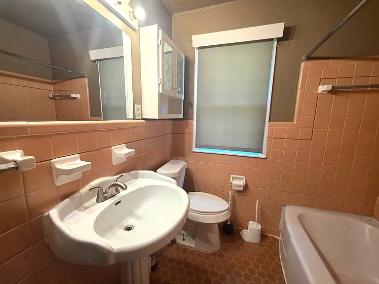 4909 N Pate Ave — Photo 12
