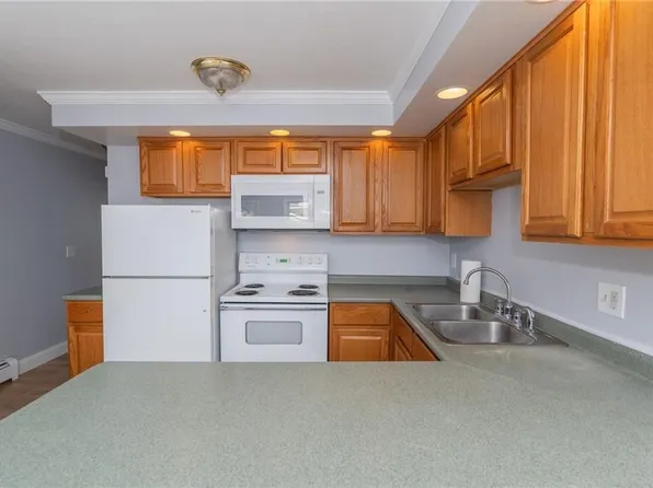 20 Hurdis St, North Providence, RI 02904