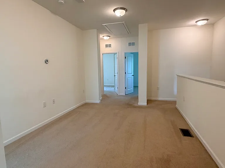 1113 Epiphany Rd — Photo 18