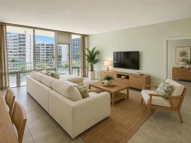 1408 Brickell Bay Dr #404 — Photo 5