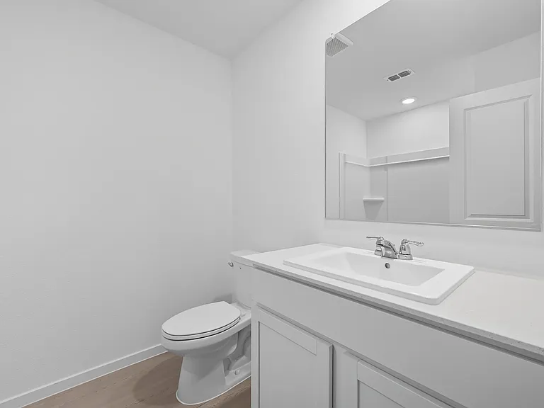638 Montclaire Ave — Photo 16
