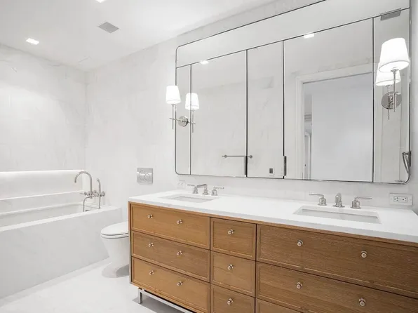 200 East 83rd Street image 6 of 27