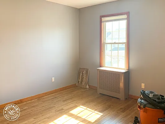 Rented by MySpaceNYC | media 6