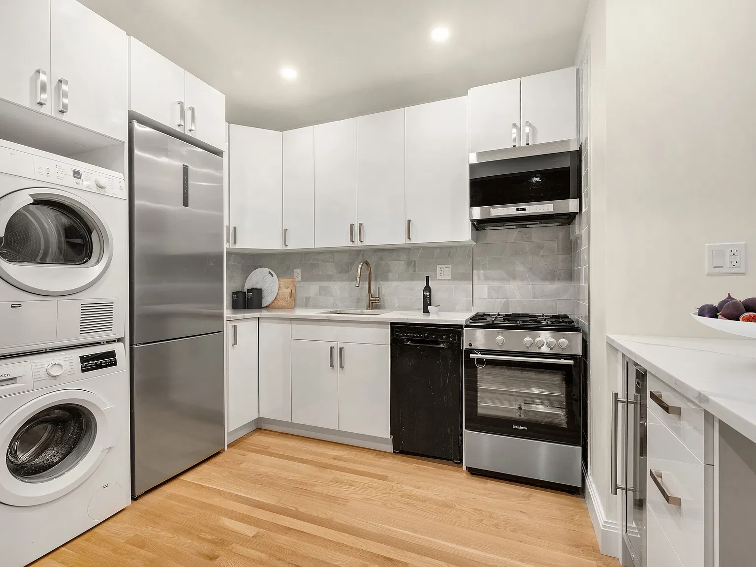 623 East 11th Street — Photo 4