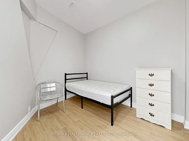 856B Millwood Rd — Photo 15